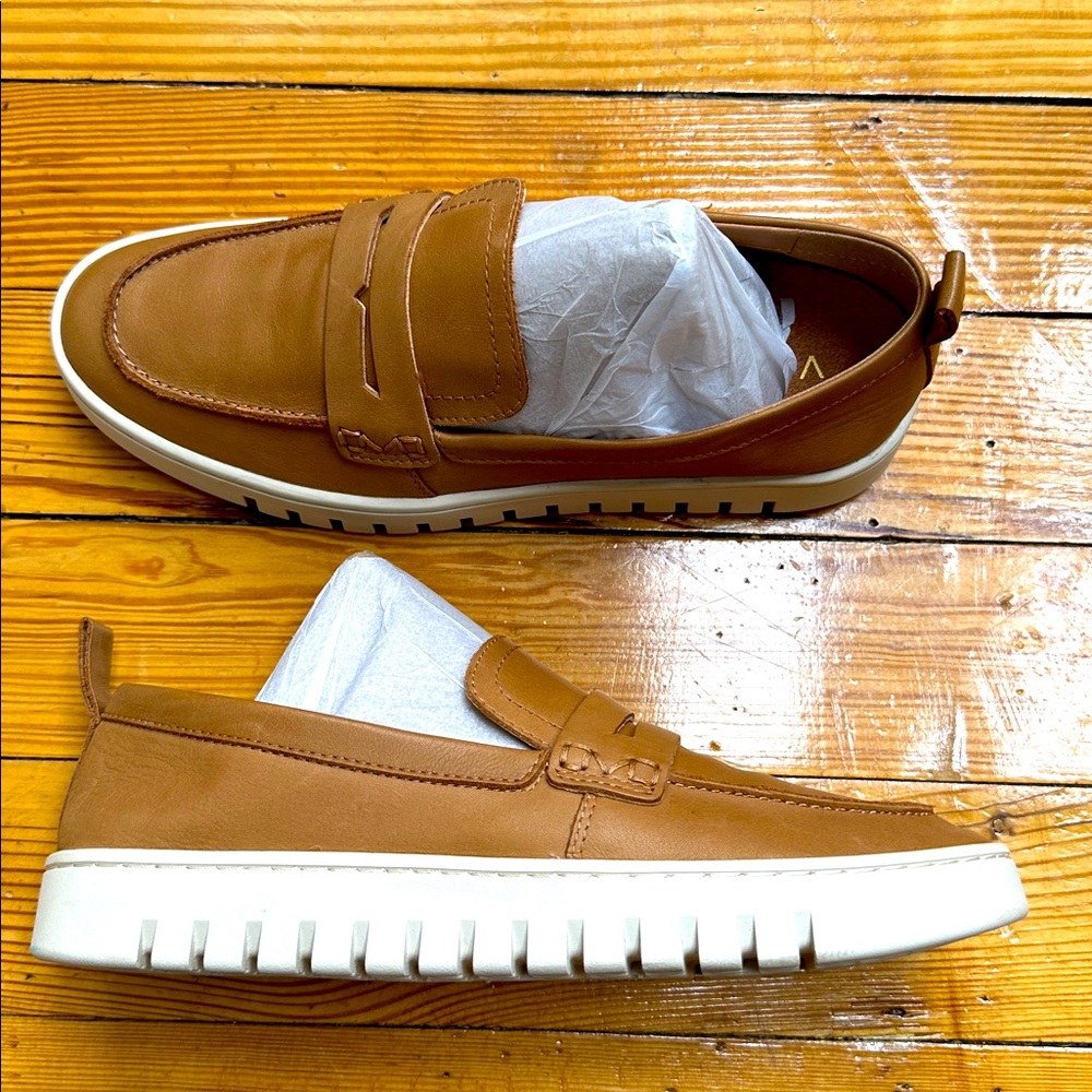 VIONIC UPTOWN LOAFER in CAMEL LEATHER 8